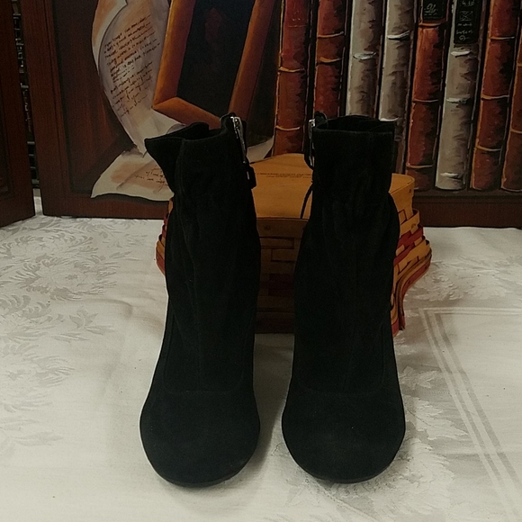 Enzo Angiolini Shoes - Enzo Angiolini Black Suede Ankle Boots Size 5